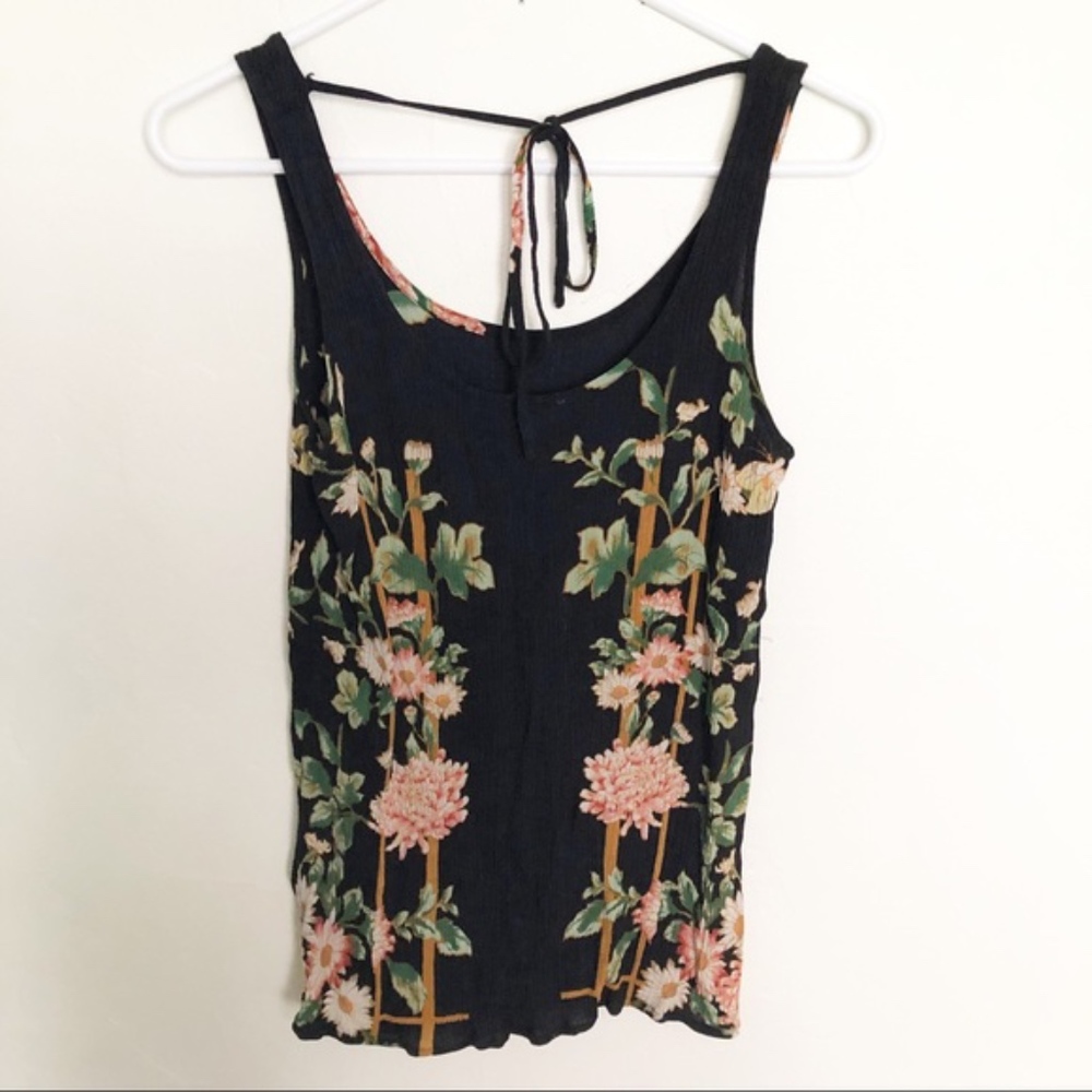Pixley | floral tank top with key hole back